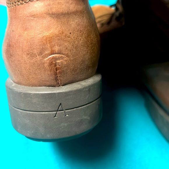 Aquatalia Lettie Hiker Distressed Suede Ankle Boot Size 9.5 - Picture 7 of 12